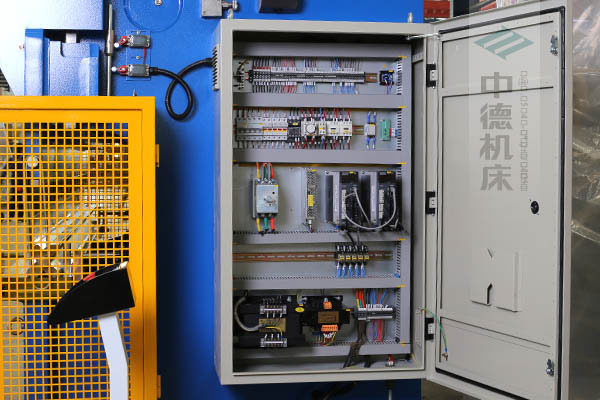 ZDPK-10032采用法國進口施耐德元氣件，穩(wěn)定耐用壽命長